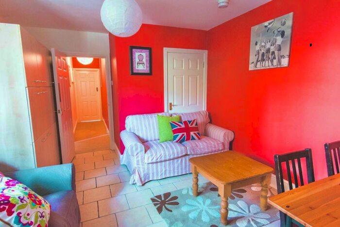 2 Bedroom House To Rent In Bed Apartment, Gillott Road, Birmingham, B16