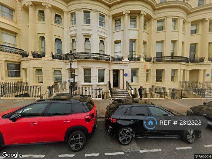 2 Bedroom Flat To Rent In Brunswick Square, Hove, BN3