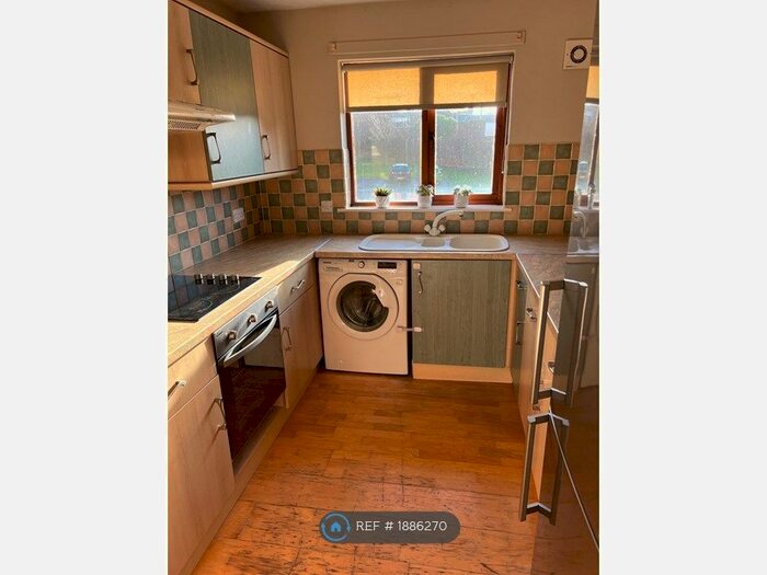 2 Bedroom Flat To Rent In Kemp Street, Hamilton, ML3