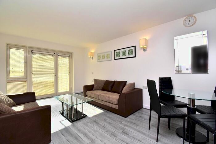 2 Bedroom Flat To Rent In Forum House, Empire Way, Wembley, Middlesex, HA9