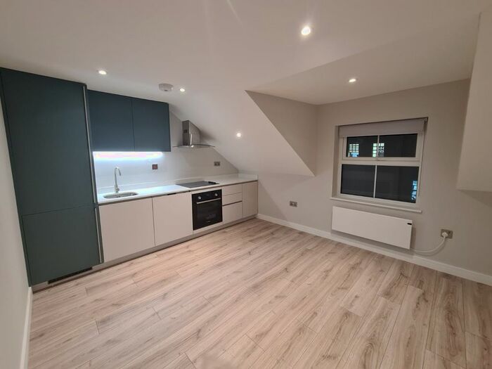 1 Bedroom Flat To Rent In - Theobald Street, Borehamwood, WD6