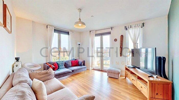 2 Bedroom Flat For Sale In Hatton Road, Wembley, HA0