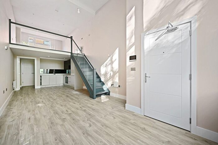 1 Bedroom Flat To Rent In Restmor Way, Wallington, SM6