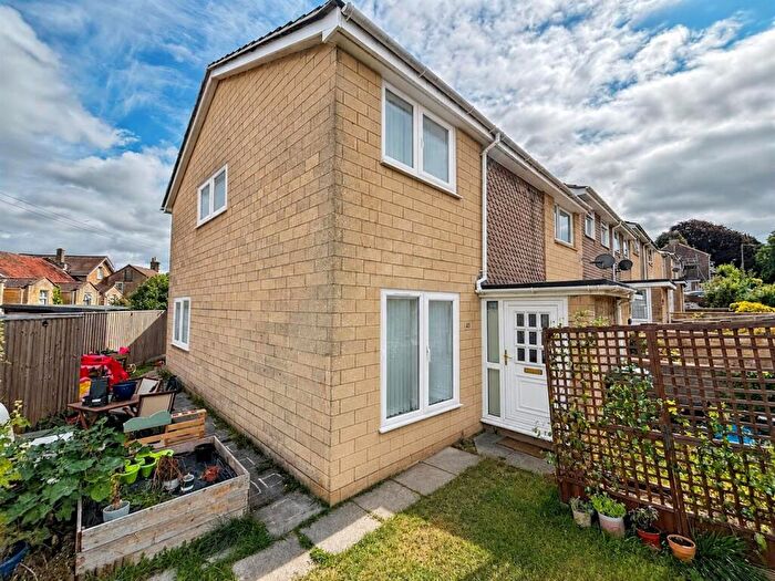 3 Bedroom End Of Terrace House For Sale In Inverness Road, Bath, BA2