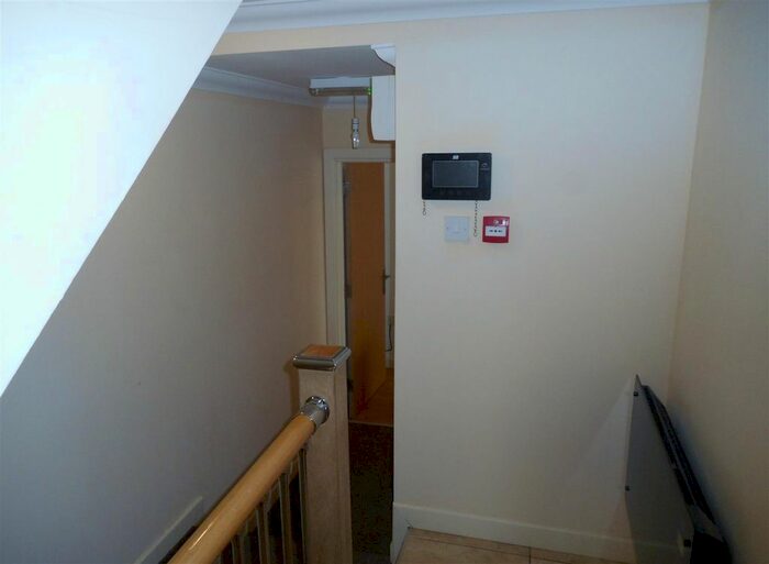 1 Bedroom Flat To Rent In Richmond Road, Cathays, Cardiff CF24