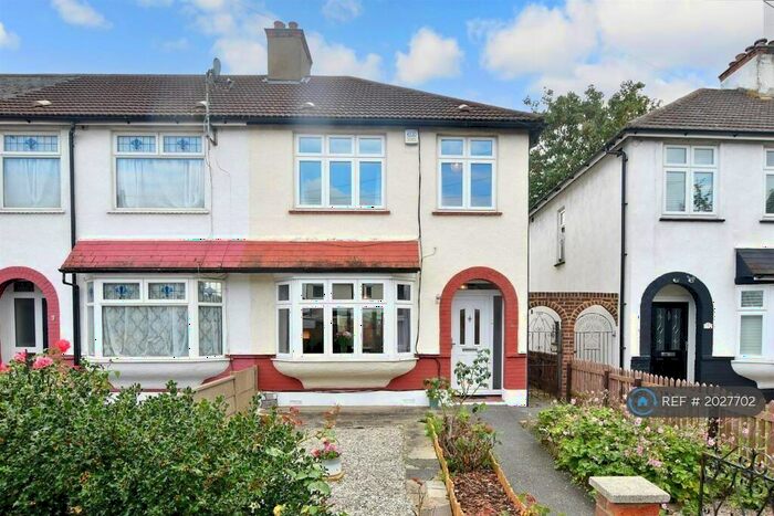 3 Bedroom End Of Terrace House To Rent In The Chase, Chadwell Heath, Romford, RM6