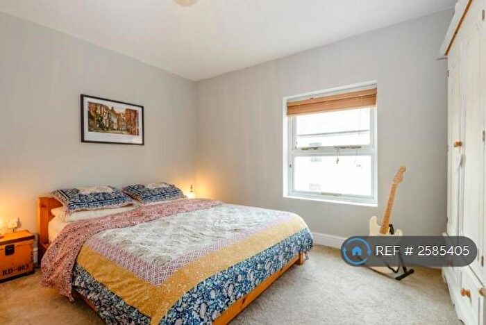 2 Bedroom End Of Terrace House To Rent In Drummond Road, Guildford, GU1