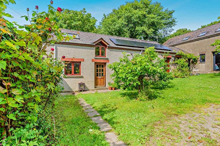 3 Bedroom Semi-Detached Bungalow For Sale In Trefin, Haverfordwest, SA62