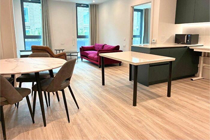 2 Bedroom Apartment To Rent In Boulevard Place, Hove, East Sussex, BN3