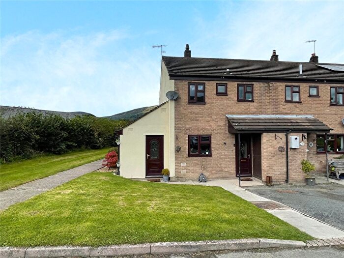 3 Bedroom End Of Terrace House For Sale In Dolafon, Penybontfawr, Oswestry, Powys, SY10