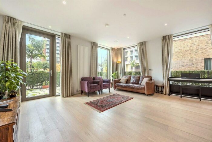 4 Bedroom Flat To Rent In Kelson House, Schooner Road, Royal Wharf, London, E16