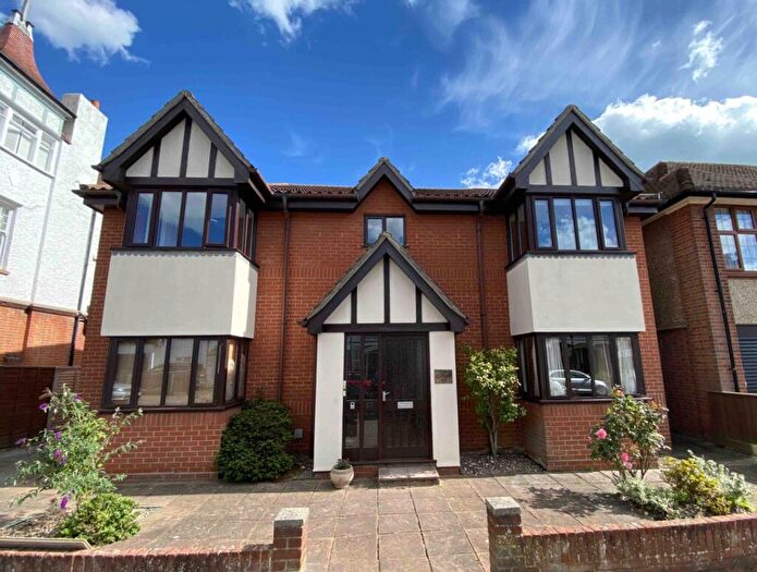 2 Bedroom Apartment For Sale In Tomline Road, Felixstowe, IP11