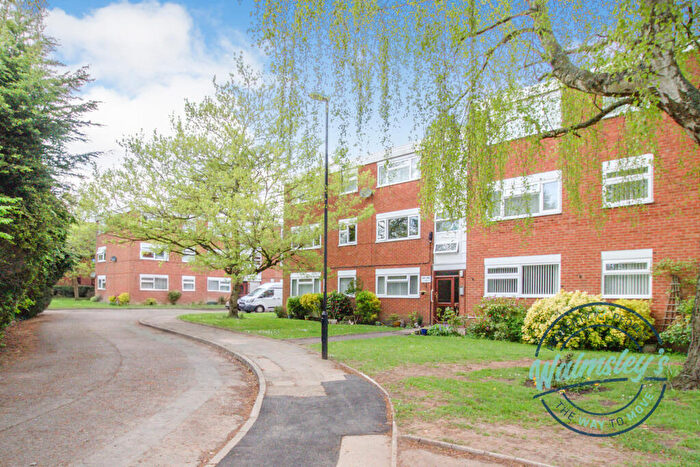 2 Bedroom Apartment For Sale In Farr Drive, Tile Hill, Coventry, CV4