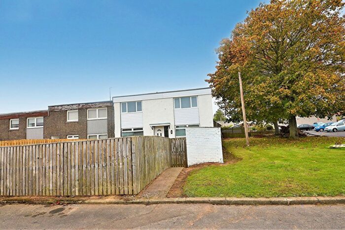 3 Bedroom End Of Terrace House For Sale In Clyde Court, Glenrothes, KY6