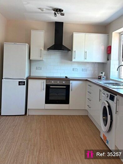 2 Bedroom Apartment To Rent In High Street, Cambridge, CB2