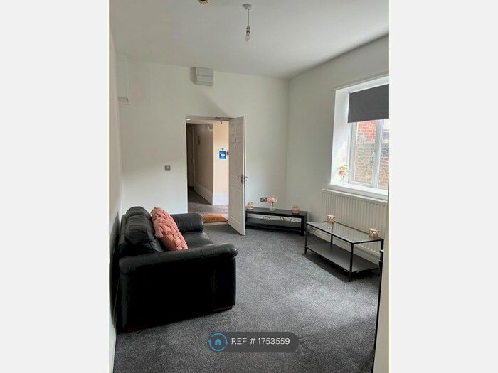 1 Bedroom Flat To Rent In Azalea Terrace North, Sunderland, SR2