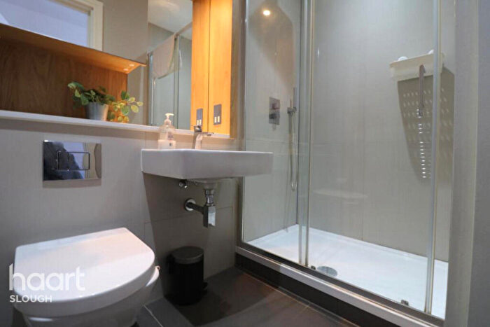 1 Bedroom Apartment To Rent In High Street, Slough, SL1