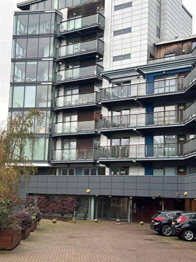 2 Bedroom Flat To Rent In Dace Road, London, E3