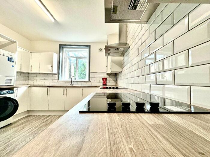 7 Bedroom Terraced House To Rent In Bedroom Student Home - Whitstable Road, CT2