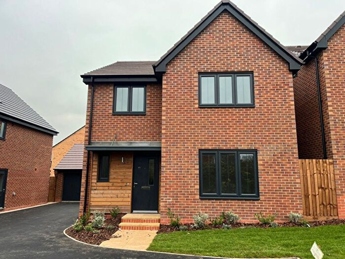 4 Bedroom Detached House To Rent In Queen Anne Drive, Derby, DE22