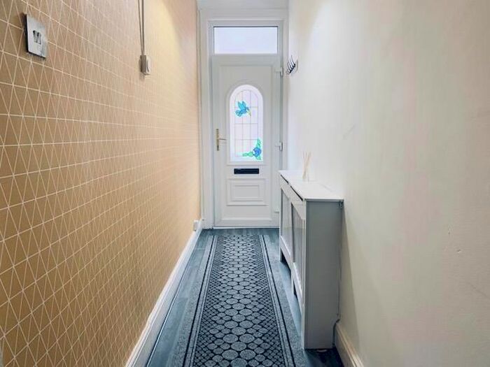 2 Bedroom Property To Rent In Willaston Road, Moreton, Wirral CH46