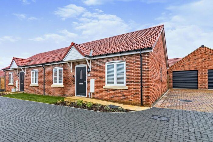 2 Bedroom Bungalow To Rent In Ash Drive, Martham, NR29