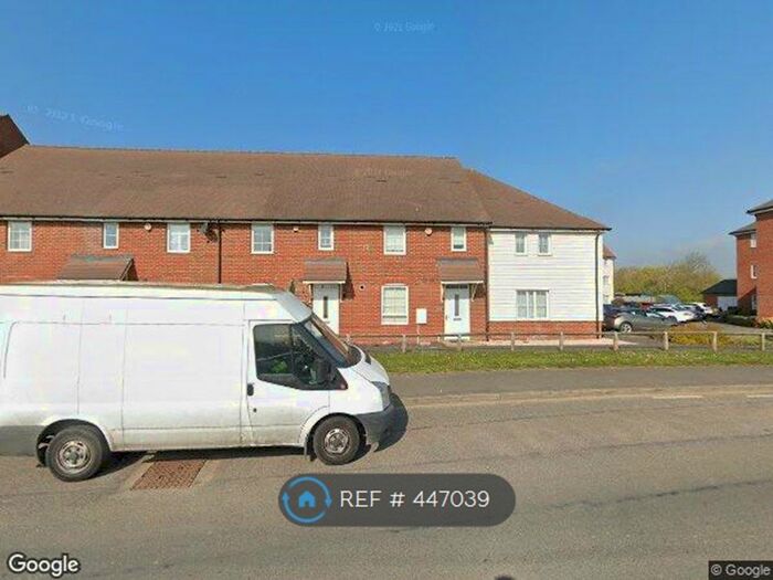 3 Bedroom Terraced House To Rent In Cotton Lane, Stone, Dartford, DA2