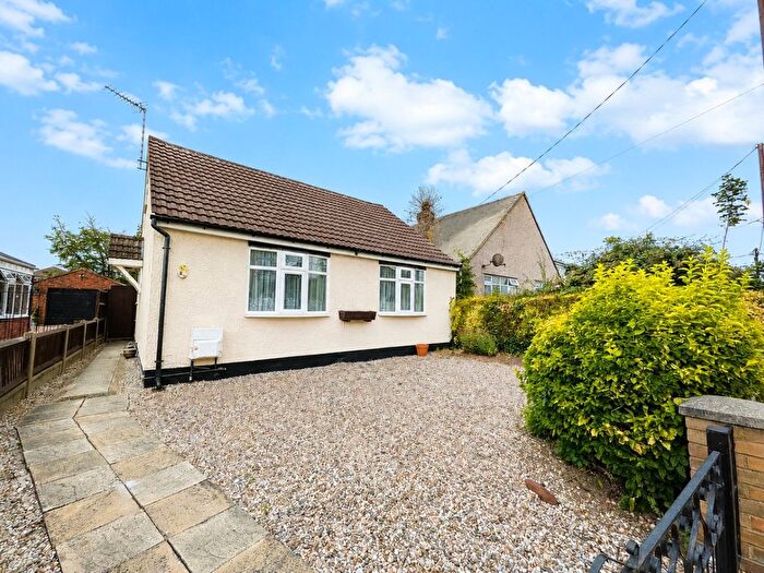 2 Bedroom Detached Bungalow For Sale In St. Johns Road, Hadleigh, Essex, SS7