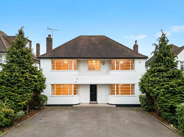 8 Bedroom Detached House For Sale In Ashbourne Road, Ealing, W5