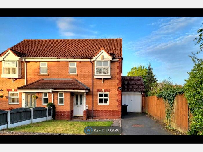 3 Bedroom Semi-Detached House To Rent In Flatlea, Northfield, Birmingham, B31