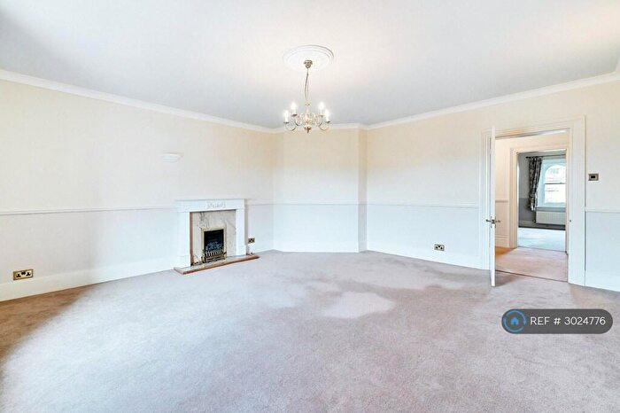 3 Bedroom Flat To Rent In Pittville Circus Road, Cheltenham, GL52