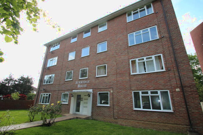 2 Bedroom Apartment To Rent In Surridge House. Woodside Green, SE25