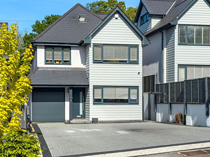 6 Bedroom Detached House For Sale In London Hill, Rayleigh, SS6