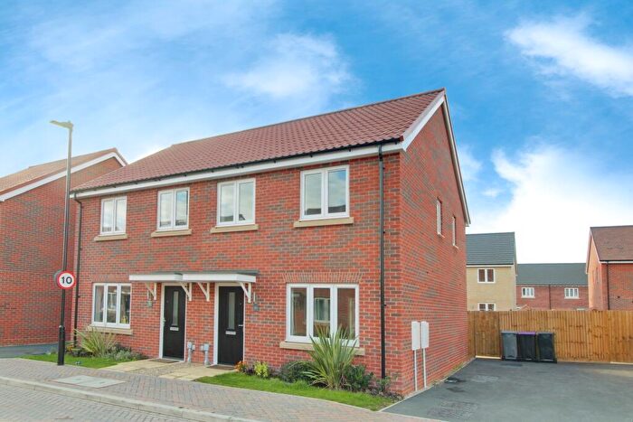 3 Bedroom Semi-Detached House To Rent In Massingham Place, Bourne, PE10