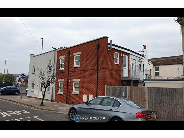 1 Bedroom Flat To Rent In Fratton Road, Portsmouth, PO1