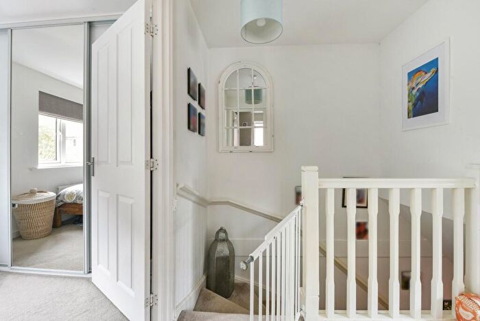 2 Bedroom Semi-Detached House For Sale In Otter Walk, Petersfield, Hampshire, GU32