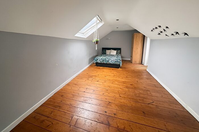 Studio To Rent In Guildford Street, Luton, Bedfordshire, LU1