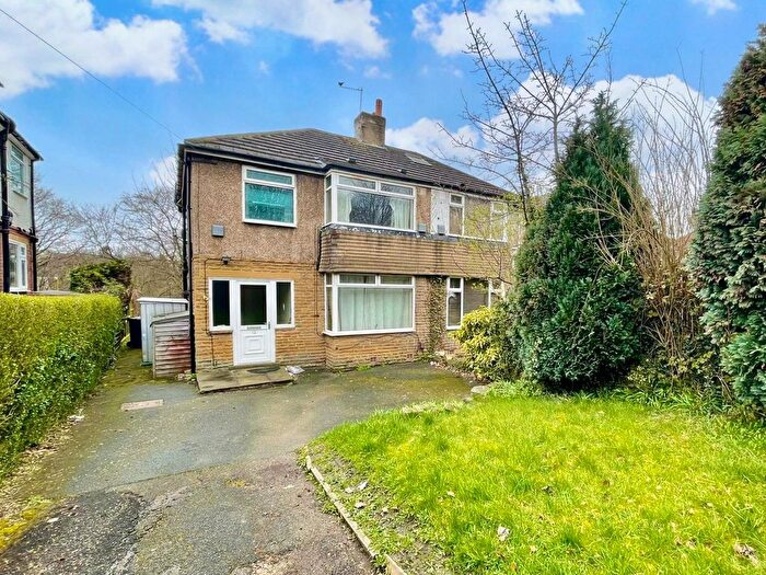 3 Bedroom Semi Detached House To Rent In Haigh Wood Road, Leeds, West Yorkshire, Uk, LS16