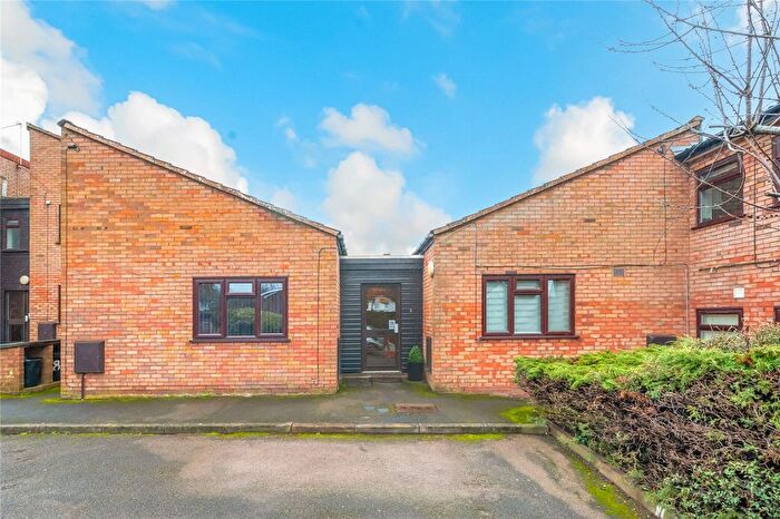 1 Bedroom Flat To Rent In Dovedale Close, Harefield, Uxbridge, UB9