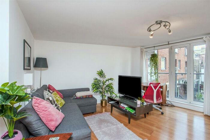 2 Bedroom Apartment To Rent In Britton Street, Clerkenwell, London, EC1M