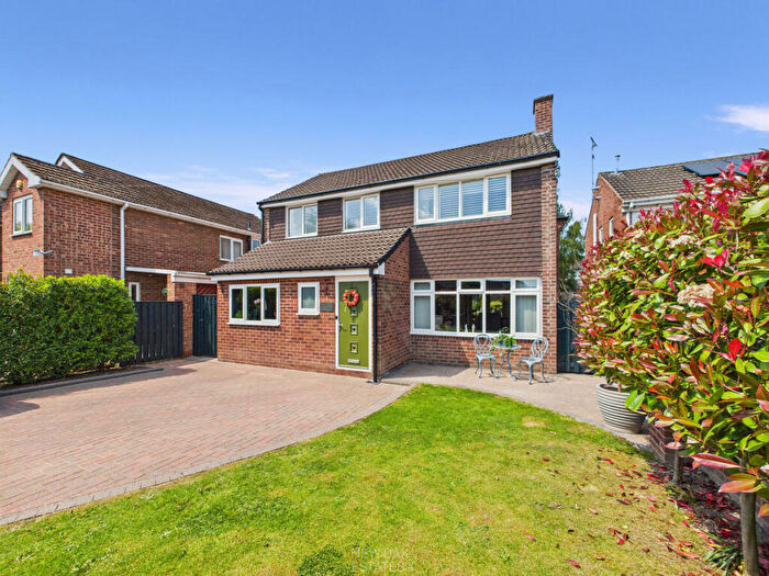 4 Bedroom Detached House For Sale In Deerlands Road, Wingerworth, S42