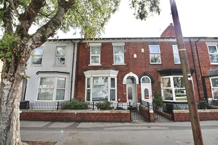 3 Bedroom Terraced House To Rent In De La Pole Avenue, Hull, HU3