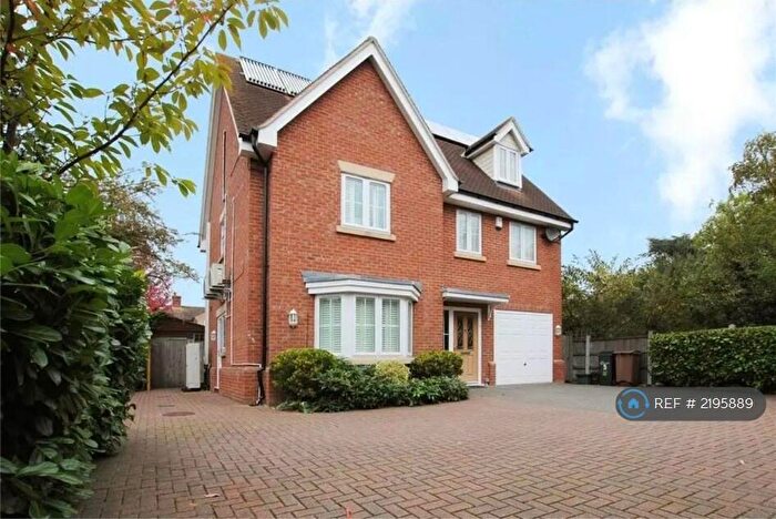 5 Bedroom Detached House To Rent In The Cedars, Chelmsford, CM2