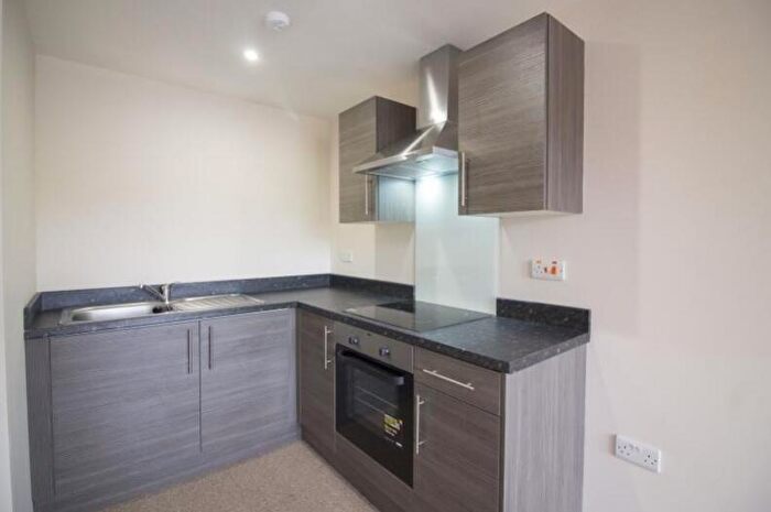 2 Bedroom Flat To Rent In Ashworth House, Manchester Road, Burnley, Lancashire, , Uk, BB11
