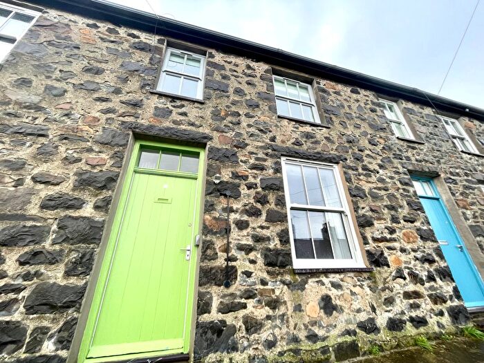 3 Bedroom Property To Rent In Water Street, Penmaenmawr, LL34