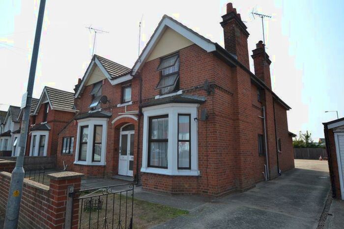 1 Bedroom Ground Flat To Rent In Wellesley Road, Clacton-On-Sea, CO15