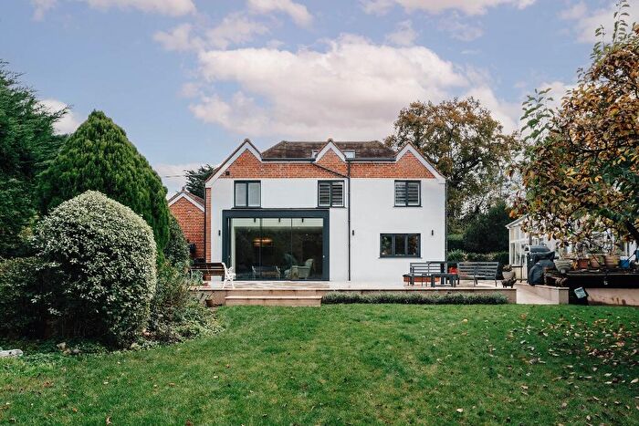 5 Bedroom Detached House To Rent In , RG10