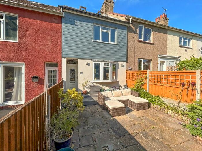 4 Bedroom Property To Rent In Victoria Terrace, Sittingbourne, ME10