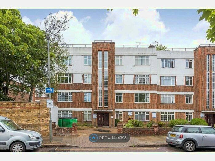 2 Bedroom Flat To Rent In Moira Court, London, SW17