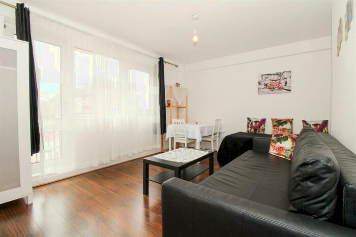 2 Bedroom Flat For Sale In Remington Road, London, N15